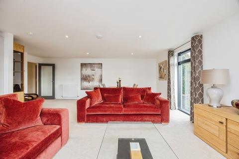 2 bedroom flat for sale, The Yard, Lostwithiel, Cornwall, PL22