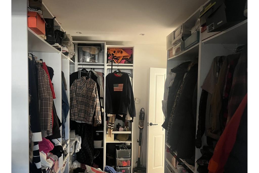 Walk-in Wardrobe