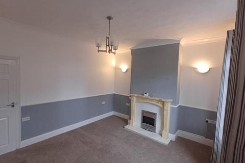 2 bedroom house to rent, Sheffield Road, Birdwell