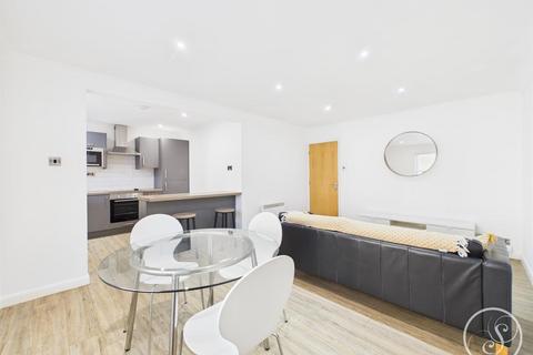 2 bedroom flat to rent, Chippendale House, Navigation Walk, Leeds