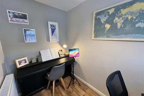 3 bedroom semi-detached house for sale, Marina Road, Darlington