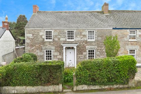 Vicarage Row, HELSTON, Cornwall, TR13