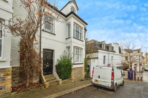 5 bedroom end of terrace house for sale, Cheltenham Place, Newquay, Cornwall, TR7