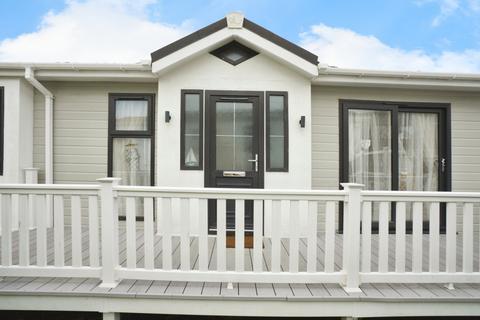 2 bedroom bungalow for sale, Light House park, NEWQUAY, Cornwall, TR8