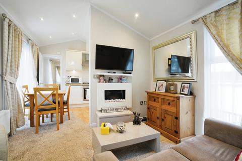2 bedroom bungalow for sale, Light House park, NEWQUAY, Cornwall, TR8