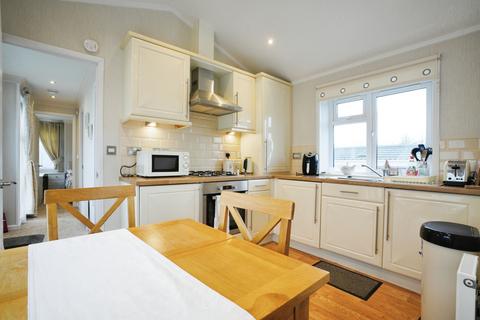 2 bedroom bungalow for sale, Light House park, NEWQUAY, Cornwall, TR8