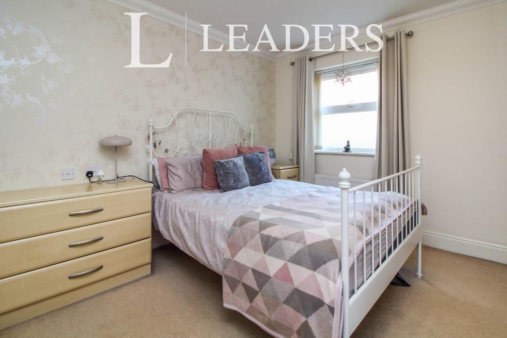 Bedroom 1 (1)