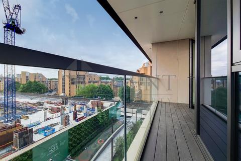 undefined, Merino Gardens, London Dock, E1W