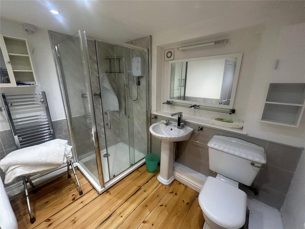 Flat Bathroom
