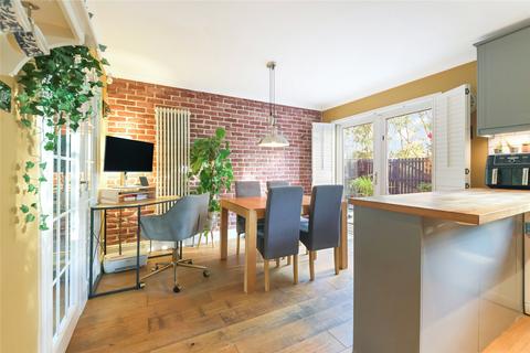 3 bedroom semi-detached house for sale, Queen Elizabeth Gardens, Clydebank, West Dunbartonshire, G81