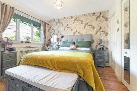 3 bedroom semi-detached house for sale, Queen Elizabeth Gardens, Clydebank, West Dunbartonshire, G81
