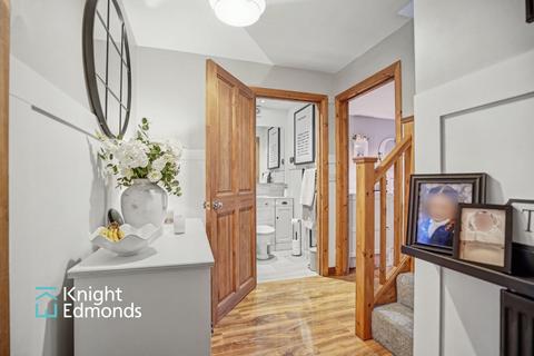 2 bedroom maisonette for sale, Warwick Place, Iona Warwick Place, ME16