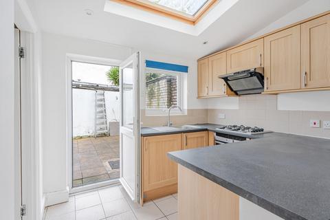 2 bedroom flat for sale, Sidney Road, Wood Green, N22