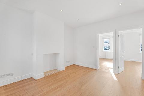 2 bedroom flat for sale, Sidney Road, Wood Green, N22
