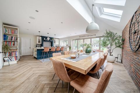 4 bedroom detached house for sale, Mead Road, Cranleigh, GU6