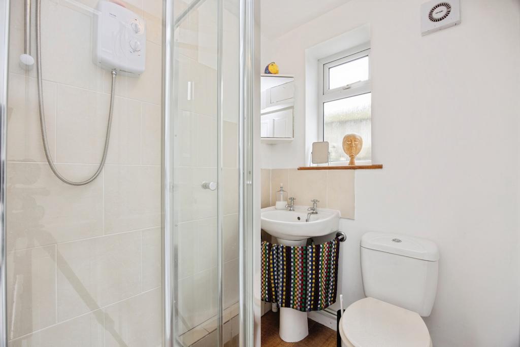 Bedroom 2 Ensuite