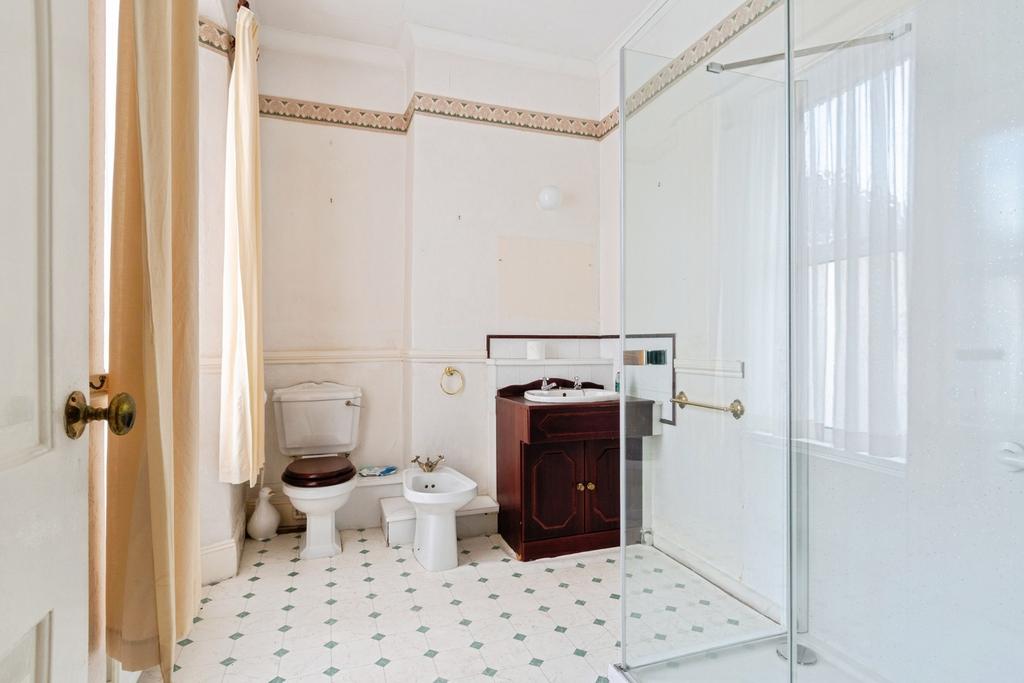 Upstairs Bathroom