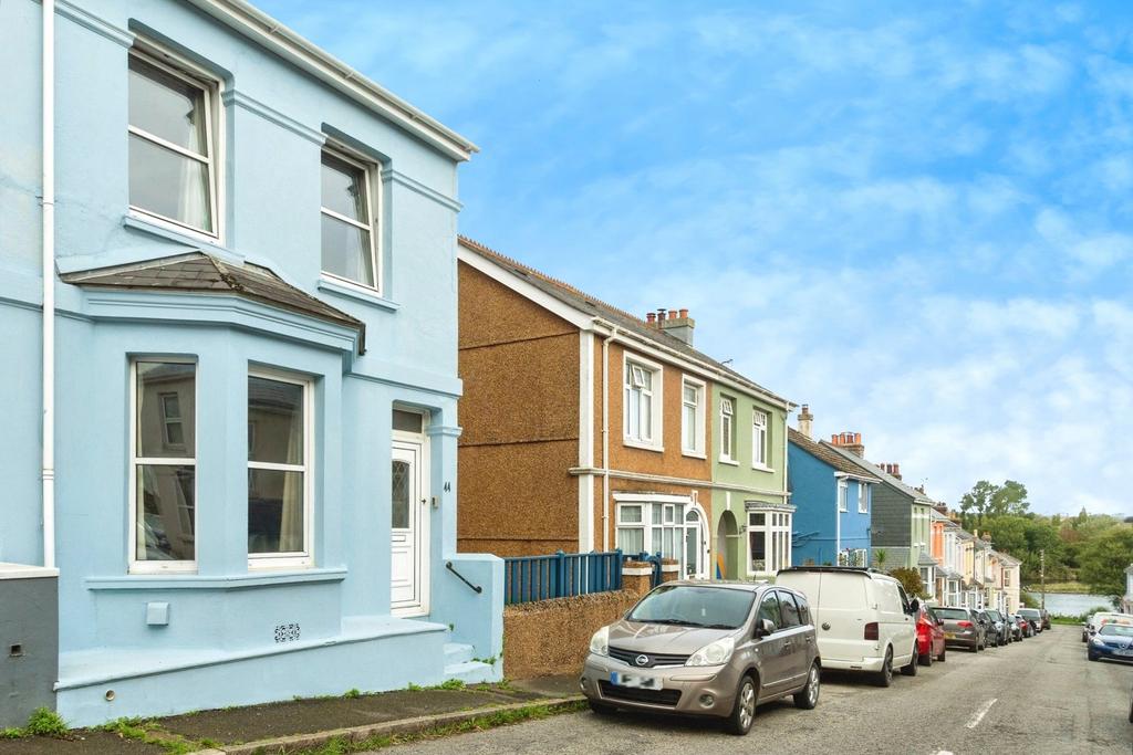 Molesworth Terrace..