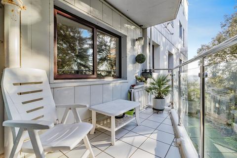 Lower Warberry Road, Torquay, TQ1