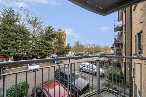 2 bedroom apartment for sale, Old Kenton Lane, London NW9