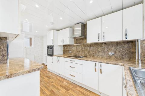 3 bedroom house to rent, Clyde Place, Johnstone PA5