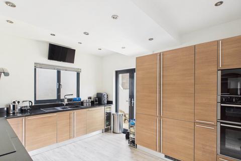 3 bedroom detached house for sale, Netherfield