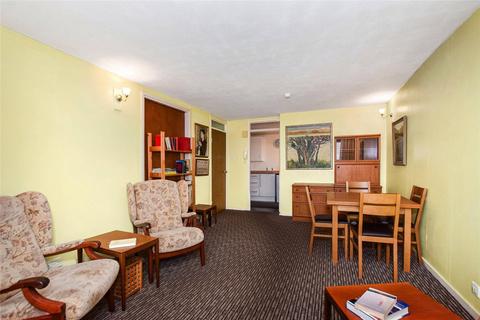 2 bedroom flat for sale, Raeburn Heights, Glenrothes, Fife, KY6