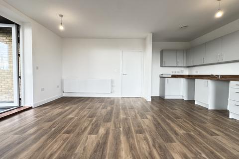 2 bedroom flat to rent, Scotney Drive, Greenhithe DA9
