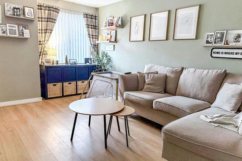 2 bedroom semi-detached house for sale, Flockton Gardens, Coventry  * IMMACULATE THROUGHOUT *
