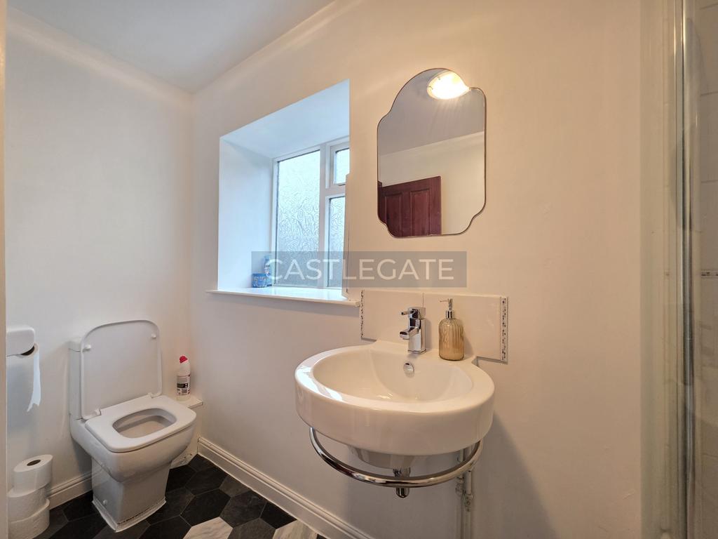 8 Spindale Street Halifax (12)