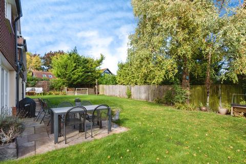 undefined, Woods Lane, Cliddesden, Basingstoke, Hampshire, RG25