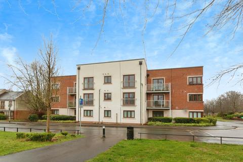 1 bedroom flat for sale, Hines Court, Basingstoke, Hampshire, RG24