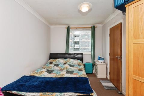 undefined, Alencon Link, Basingstoke, Hampshire, RG21