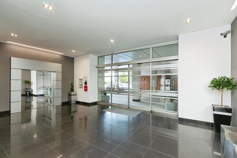 1 bedroom flat for sale, Alencon Link, Basingstoke, Hampshire, RG21