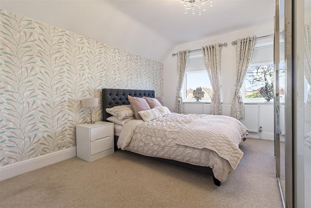 33 Alinora Crescent-008.JPG
