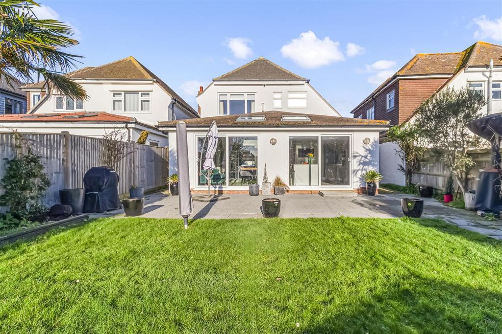 33 Alinora Crescent-028.JPG
