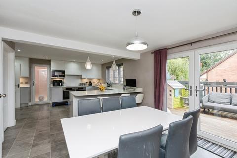 5 bedroom detached house for sale, Heritage Park, Basingstoke, Hampshire, RG22