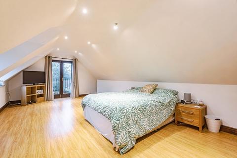 undefined, Crossborough Gardens, Basingstoke, Hampshire, RG21