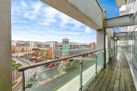 1 bedroom flat for sale, Alencon Link, Basingstoke, Hampshire, RG21