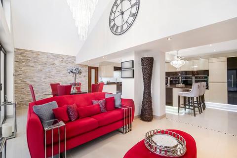 undefined, Cubrieshaw Park, West Kilbride, North Ayrshire, KA23