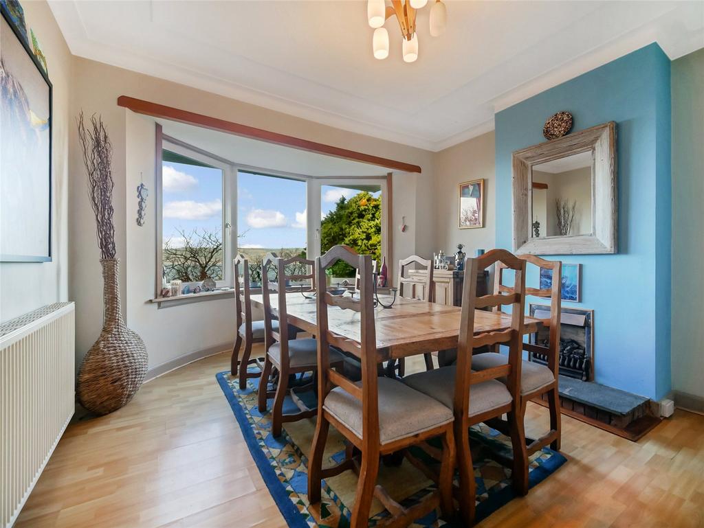 Dining/Bedroom