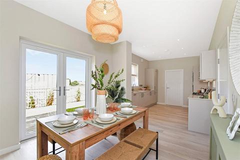 4 bedroom detached house for sale, Wellwater Grove,, East Calder,, Livingston,, West Lothian, EH53