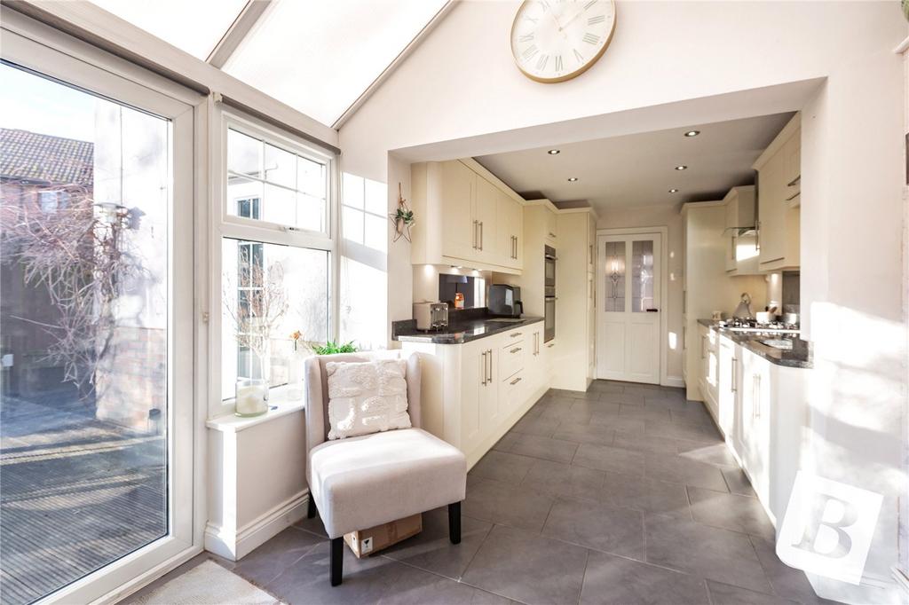 Kitchen/Conservatory