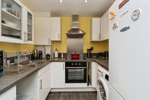 1 bedroom maisonette for sale, Balmoral Drive, CAMBERLEY, Surrey, GU16