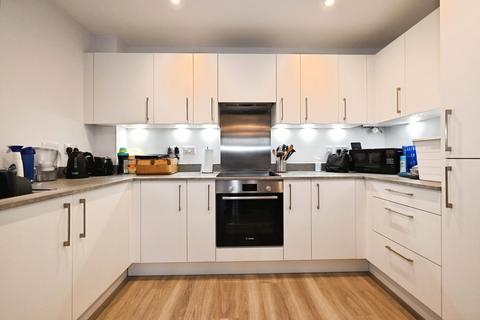 1 bedroom flat for sale, Lockhart Drive, Wokingham, Berkshire, RG40