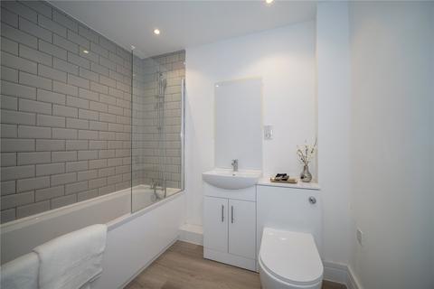 2 bedroom flat for sale, Savoy Place, Farnborough, Hampshire, GU14