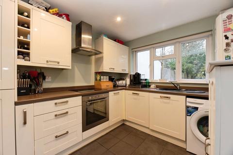 undefined, Portsmouth Road, Thames Ditton, KT7