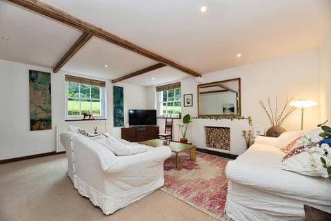 3 bedroom flat for sale, Portsmouth Road, Esher, Surrey, KT10
