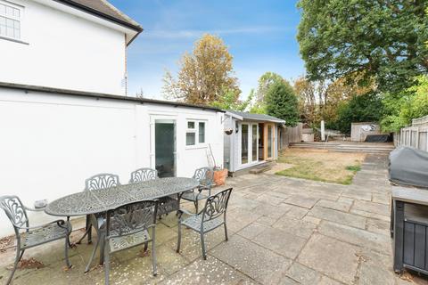 4 bedroom semi-detached house for sale, The Woodlands, Esher, Surrey, KT10