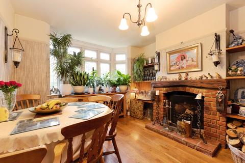 3 bedroom semi-detached house for sale, Sandhurst Avenue, Surbiton, KT5